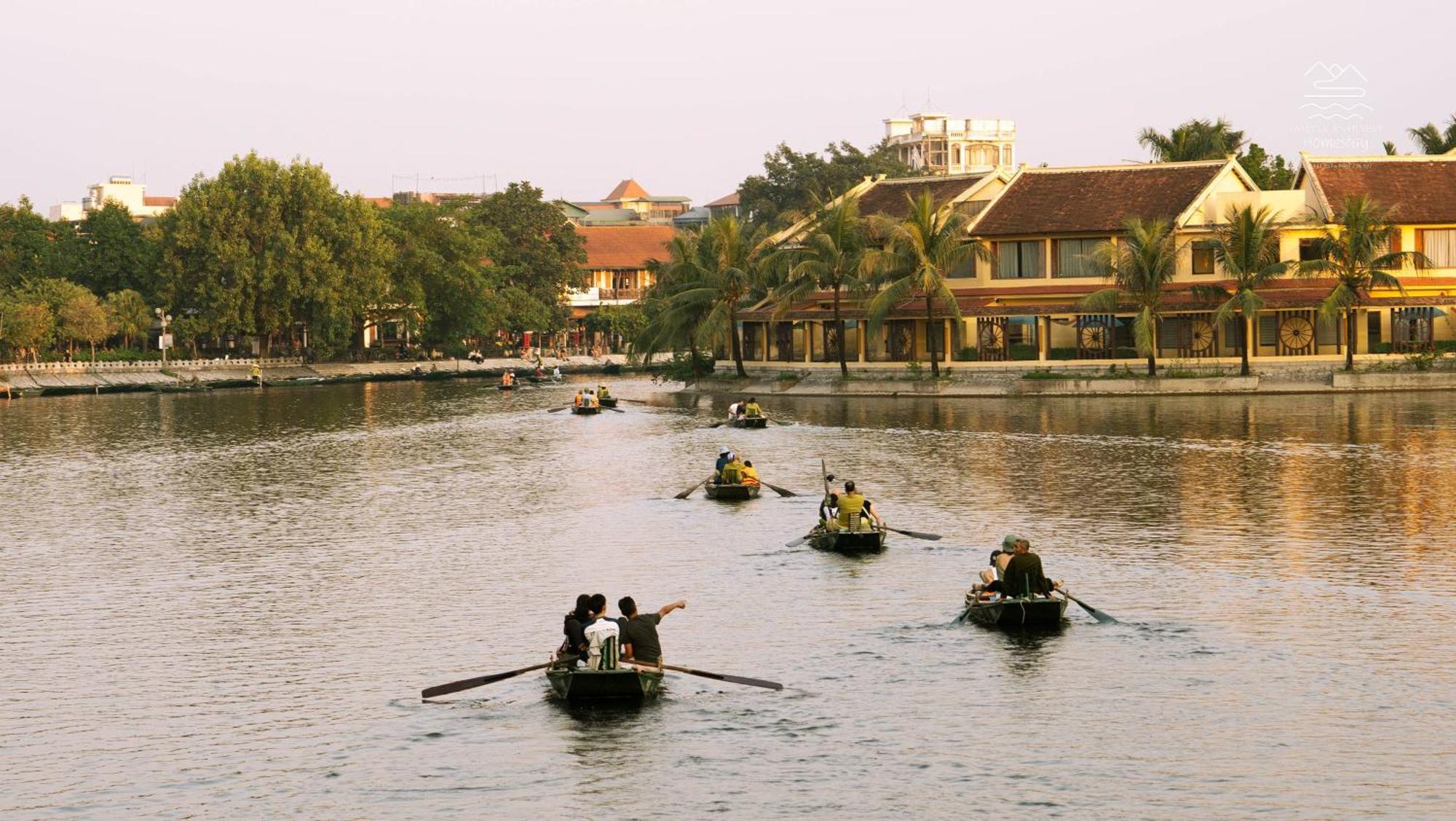 Tam Coc River View Homestay นิญบิ่ญ ภายนอก รูปภาพ